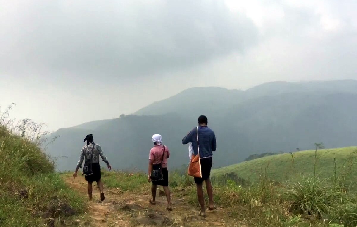 ஐயப்ப பக்தர்களுக்காக திறக்கப்பட்ட சத்திரம், புல்லுமேடு பாதைகள்... எந்தெந்த நேரங்களில் செல்லலாம்..!