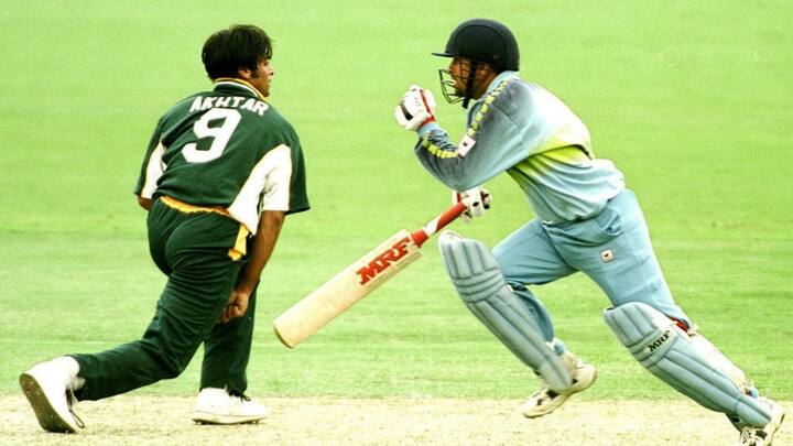 প্রবল প্রতিপক্ষ শোয়েবও সচিনকে নিয়ে মুগ্ধতার কথাই জানিয়েছেন বারবার। সচিনই তাঁর দেখা সেরা ব্যাটার, একাধিক সাক্ষাৎকারে জানিয়েছেন রাওয়ালপিণ্ডি এক্সপ্রেস। ছবি - পিটিআই, গেটি ইমেজেস ও শোয়েব আখতারের ফেসবুক