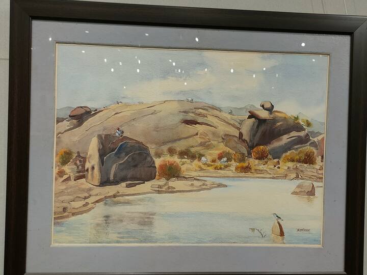 छह दिवसीय इस प्रदर्शनी में अब तक राम जयसवाल, दिनेश कुमार मेघवाल, देवेन्द्र कुमार खारोल और अनिल कुमार मोहनपुरिया जैसे अनुभवी चित्रकारों ने जलरंग माध्यम में डेमोंस्ट्रेशन प्रस्तुत किया है.