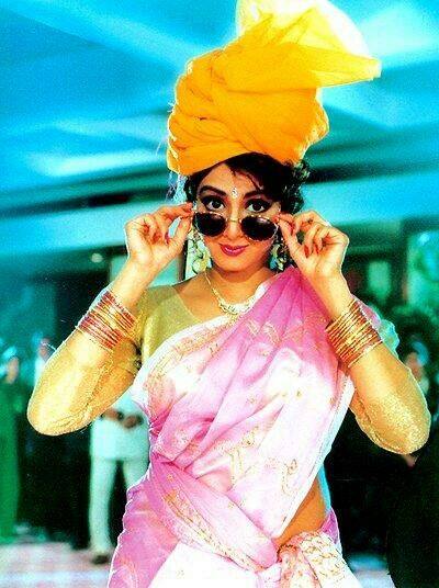 इसके पीछे की वजह फिल्म का क्लाइमैक्स माना जाता है. दरअसल मेकर्स ने फिल्म तो शूट कर ली, लेकिन उन्होंने इसका क्लाइमैक्स शूट ही नहीं किया था. जी हां ये सच है फिल्म में क्लाइमैक्स के नाम पर सिर्फ एक पोस्टर दिखाकर पब्लिक को पागल बना दिया गया था.