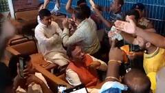 विरारमध्ये बविआ-भाजपचा राडा विनोद तावडे हे मंगळवारी विरार पूर्वेला असणाऱ्या एका हॉटेलमध्ये आले होते