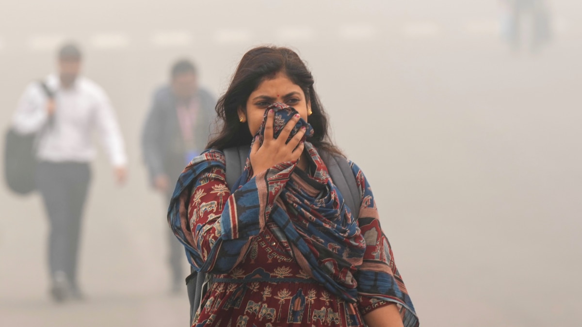 AQI Update: बिहार वालों जरा सावधान! हाजीपुर में एक्यूआई 400 के पार, रेड जोन में पटना, जानें अपने शहर का हाल