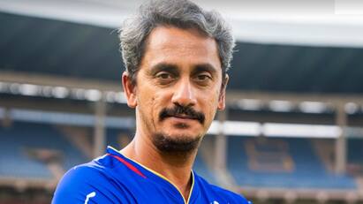 Omkar salvi appointed RCB team new bowling coach ahead of IPL Mega auctions RCB Bowling coach : ”கப் எடுத்து வைங்க ராஜேந்தர்” பீதியில் எதிரணிகள்.. மிரட்ட போகும் ஆர்சிபி-யின் புதிய பவுலிங் கோச்