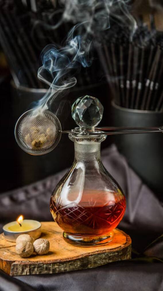 उत्तर प्रदेश के इस जिले में बनती है लोगों की पसंदीदा शराब ओल्ड मंक