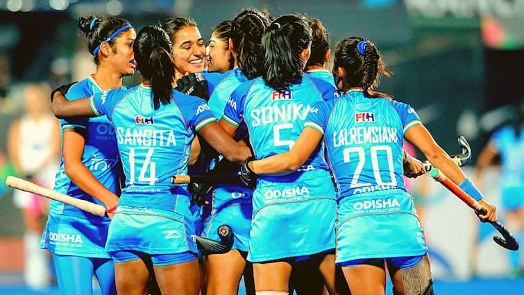 india beats japan 2 0 semifinal will face china in final bihar womens asian champions trophy rajgir Champions Trophy: भारत ने जापान को हराकर फाइनल में बनाई जगह, हॉकी मुकाबले में 2-0 से दर्ज की शानदार जीत