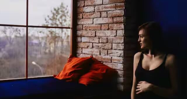 મહિલાના પતિને તેની સામે કોઈ ફરિયાદ નથી. આ 50 વર્ષની મહિલાને બે દીકરીઓ છે જે 25 અને 30 વર્ષની છે અને તેઓ તેને સપોર્ટ કરે છે.