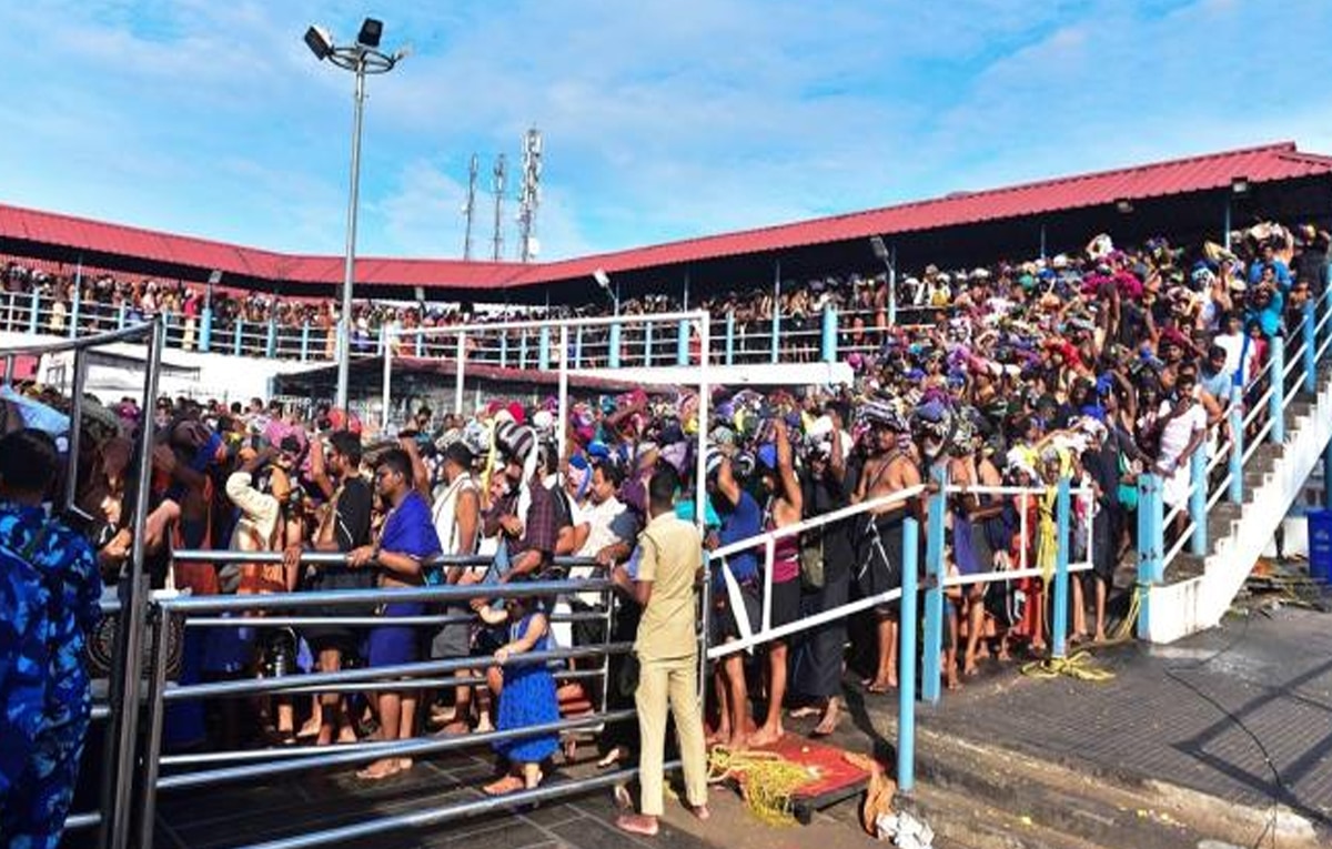 Sabarimala Temple: சபரிமலைக்கு செல்லும் ஐயப்ப பக்தர்களே.. இதெல்லாம் உங்களுக்கு உதவும்... கட்டாயம் தெரிந்து கொள்ளுங்கள்