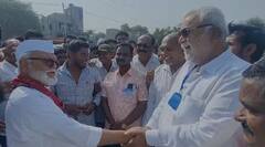 छगन भुजबळ आणि विरोधी उमेदवार माणिकराव शिंदे समोरासमोर, दोघांनीही हस्तांदोलन करत केली विचारपूस 