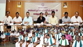 Agriculturen news More funds should be allocated to Tanjore district tnn தஞ்சை மாவட்டத்திற்கு அதிக நிதி ஒதுக்கீடு செய்யணும்... விவசாயிகள் வலியுறுத்தியது எதற்காக?