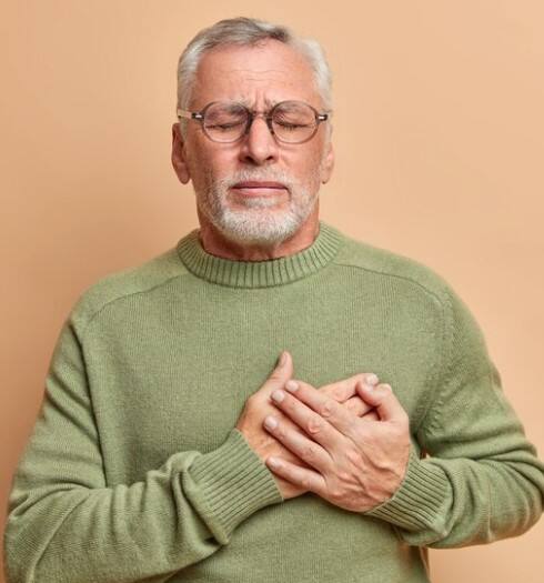 ਯੂਰਪੀਅਨ ਸਡਨ ਕਾਰਡਿਅਕ ਅਰੇਸਟ ਨੈਟਵਰਕ ਦੁਆਰਾ ਕੀਤੇ ਅਧਿਐਨ ਵਿੱਚ 2,503 SCA ਮਰੀਜ਼ਾਂ ਦਾ ਵਿਸ਼ਲੇਸ਼ਣ ਕੀਤਾ ਗਿਆ। ਨਿਫੇਡੀਪੀਨ ਦੀ 60 ਮਿਲੀਗ੍ਰਾਮ ਦਿਨ ਚਾਰਜ ਲੈਣ ਵਾਲੇ ਮਰੀਜ਼ਾਂ ਵਿੱਚ ਦਿਲ ਦਾ ਦੌਰਾ ਪੈਣ ਦਾ ਜੋਖਮ ਵੱਧ ਗਿਆ।