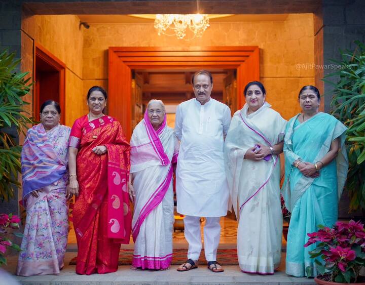 या संदर्भात अजित पवारांनी ट्विट करत म्हटलं आहे की, 'आज काटेवाडीत या देशाचा एक जबाबदार नागरिक म्हणून कुटुंबियांसमवेत मतदानाचा हक्क बजावला.'