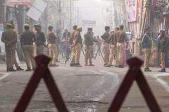 યુપીથી મહારાષ્ટ્ર સુધી મતદાનમાં હંગામો, અનેક અધિકારીઓ કરાયા સસ્પેન્ડ, ચૂંટણી પંચે કરી મોટી કાર્યવાહી