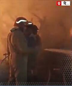 शाहदरा में रानी गार्डन के झुग्गी इलाके में आग लगी | ABP News Shorts