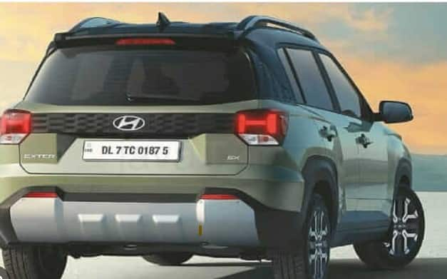 How much will be the benefit? There will be savings ranging from Rs 69,000 to Rs 1.25 lakh on Hyundai Exter through CSD (Canteen Stores Department) this month (November 2024). The price of CSD will be more or less according to the variant. You will get the base model of Exeter for Rs 5,43,532 at CSD. Whereas its actual price is Rs 6,12,800. Apart from Hyundai, Maruti Suzuki, Mahindra, Skoda and Volvo have also made their cars tax free. The direct objective of tax exemption will be to increase sales. Let us know what features are going to be available in Hyundai Exeter.