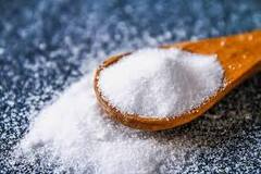 Side Effects of Salt : खारट पदार्थ खाणे तुमच्या आरोग्यासाठी हानिकारक असू शकते, जाणून घ्या त्याचे तोटे!