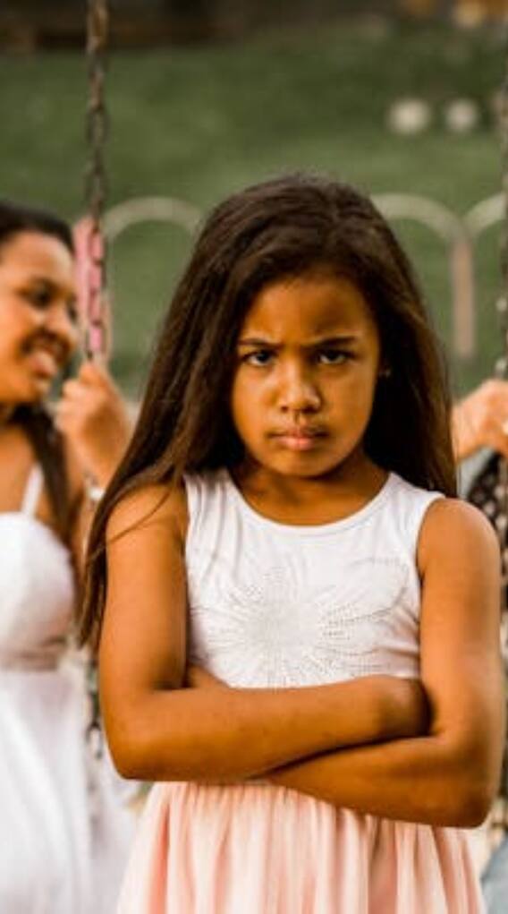 किस हार्मोन की वजह से होते हैं मूड स्विंग?