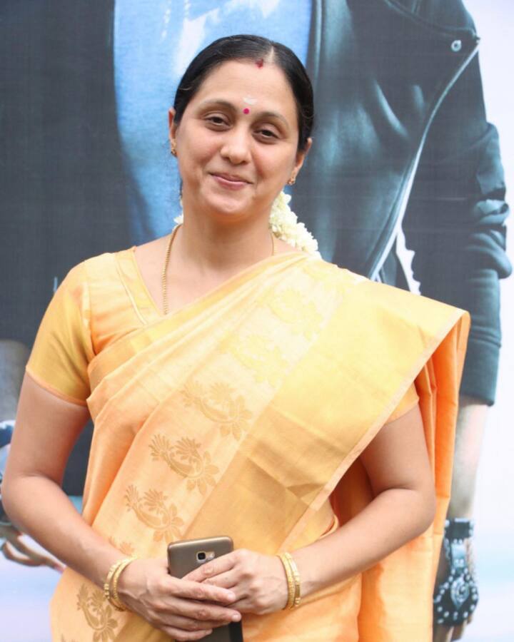 இளைஞர்களுக்கு காதல் மீதான நம்பிக்கையை கொடுத்த படம் 'காதல் கோட்டை'. பார்க்காத காதலுக்கு, பிள்ளையார் சுழி போட்டு, அந்த படத்தை ஹிட்டடிக்கவும் செய்தார் இயக்குநர் அகத்தியன். அஜித் குமார், தேவயானி, ஹீரா, கரண், மணிவண்ணன், தலைவாசல் விஜய் ஆகியோர் பலர் நடித்திருந்தனர். இந்தப் படத்திற்கு சிறந்த நடிகைக்கான பிலிம்பேர் விருதுக்கு பரிந்துரைக்கப்பட்டார். ஆனால், கிடைக்கவில்லை.