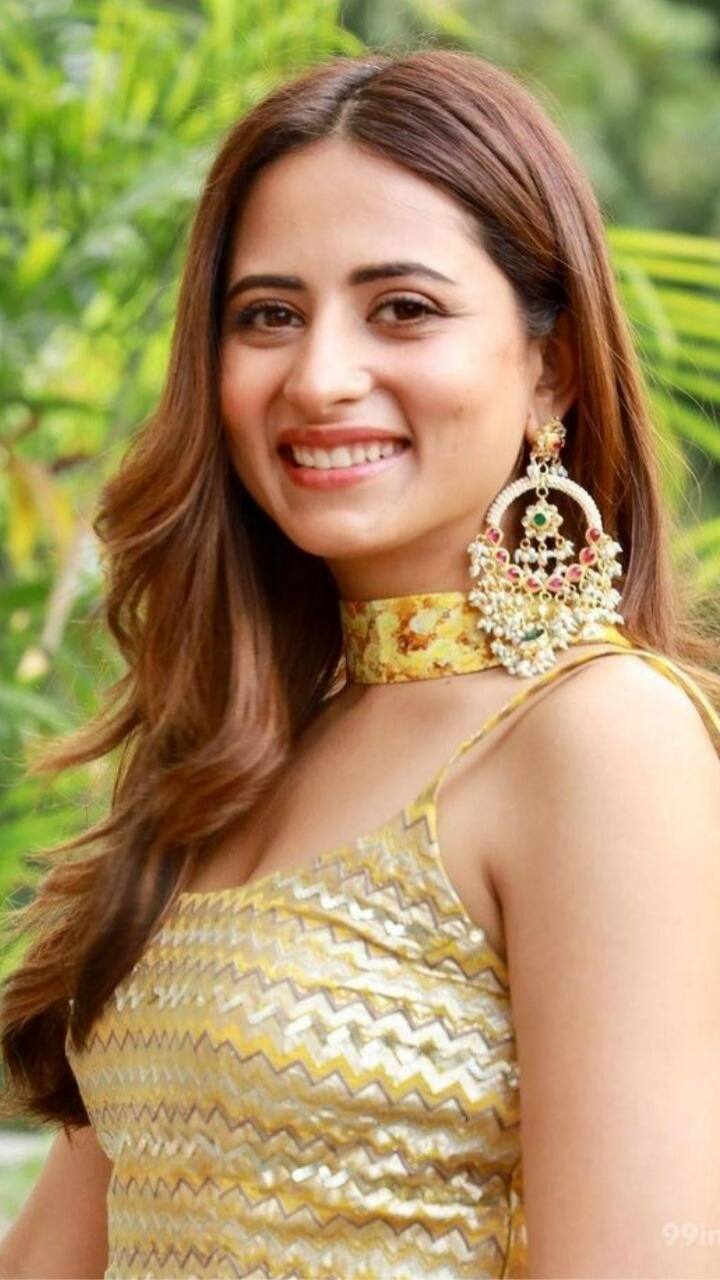 Phulwa - Phulwa: Sargun Mehta plays a young village girl who evolves into a fearless and strong woman fighting against injustice. Phulwa’s journey begins with her as an innocent child, deeply wronged by a powerful and corrupt system. These experiences ignite her resolve to seek justice, not only for herself but also for those oppressed by societal evils. Sargun Mehta’s portrayal is layered with vulnerability and strength, showcasing how Phulwa transforms pain into courage. Her character becomes a beacon of hope, inspiring women to stand against exploitation and fight for their rights, symbolizing resilience and the undying spirit of empowerment in challenging times.