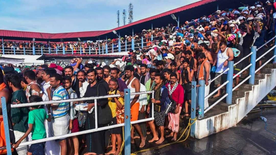 Sabarimala Online Booking 2024 : శబరిమల వెళ్లే అయ్యప్ప భక్తులు వర్చువల్ క్యూ బుకింగ్ ఆన్ లైన్లో ఇలా ఈజీగా చేసేసుకోండి! sabarimala online booking 2024 check how to book darshan ticket through virtual queue at Sabarimalaonline org step by step easy process Sabarimala Online Booking 2024 : శబరిమల వెళ్లే అయ్యప్ప భక్తులు వర్చువల్ క్యూ బుకింగ్ ఆన్ లైన్లో ఇలా ఈజీగా చేసేసుకోండి!