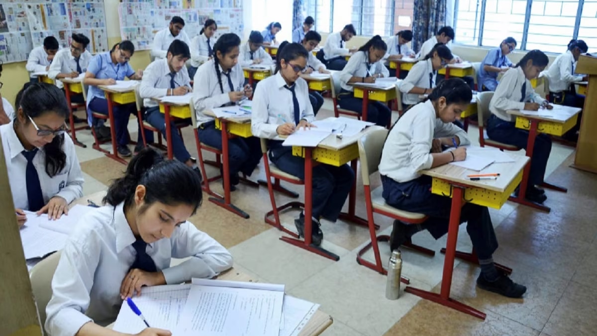 CBSE Board Exam: एग्जाम की टेंशन के साथ-साथ हेल्थ भी है जरूरी, तैयारी के वक्त नजरअंदाज न करें ये बातें