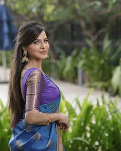 Aashu Reddy : అచ్చమైన తెలుగమ్మాయిలాగా మారిన అషూరెడ్డి.. ట్రెడీషనల్​ లుక్​లో అందంగా ఉందిగా