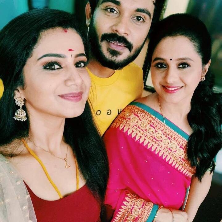 தனது கணவருடன் இணைந்து காதலுடன் என்ற படத்தை தயாரிக்க, இந்தப் படம் கொடுத்த தோல்வியால் தேவயானிக்கு கோடிக்கணக்கில் நஷ்டம் ஏற்பட்டது. இதனால், சினிமாவில் சம்பாதித்த பணத்தையெல்லாம் இழந்தார். அதன் பிறகு தான் சீரியல்களில் நடிக்க சென்றார். சீரியல்கள் கொடுத்த வரவேற்புக்கு பிறகு மீண்டும் சினிமாவில் நடிக்க வந்தார்.