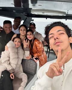 Malaika Arora Pics: दोस्तों संग वेकेशन पर निकलीं मलाइका अरोड़ा, बॉस लेडी लुक में समुद्र के बीच दिए पोज