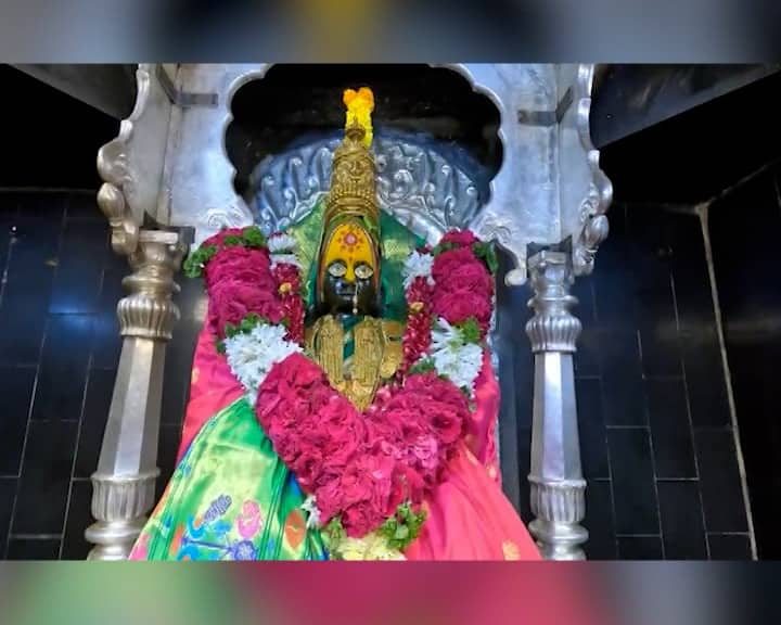 Dharashiv : महाराष्ट्राची कुलस्वामीनी श्री तुळजाभवानी देवीच्या दर्शनासाठी महाराष्ट्रासह ठिकठिकाणांहून लोक देवीच्या दर्शनासाठी येतात.