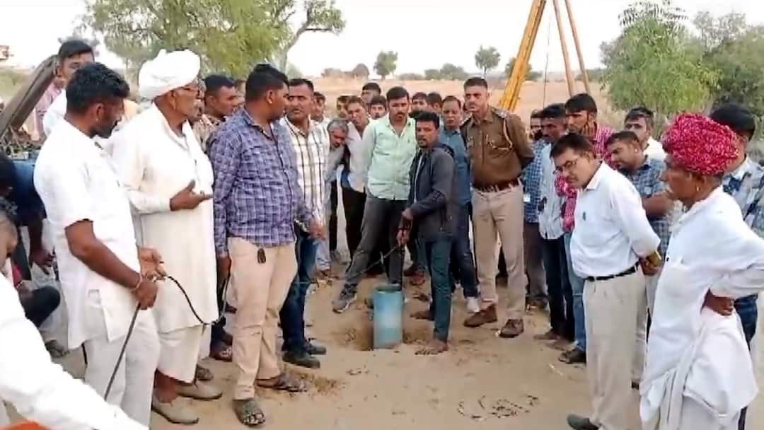 Child Dies After Falling Into Borewell In Rajasthan's Barmer, Body Recovered After 6-Hour Ops Child Dies After Falling Into Borewell In Rajasthan's Barmer, Body Recovered After 6-Hour Op
