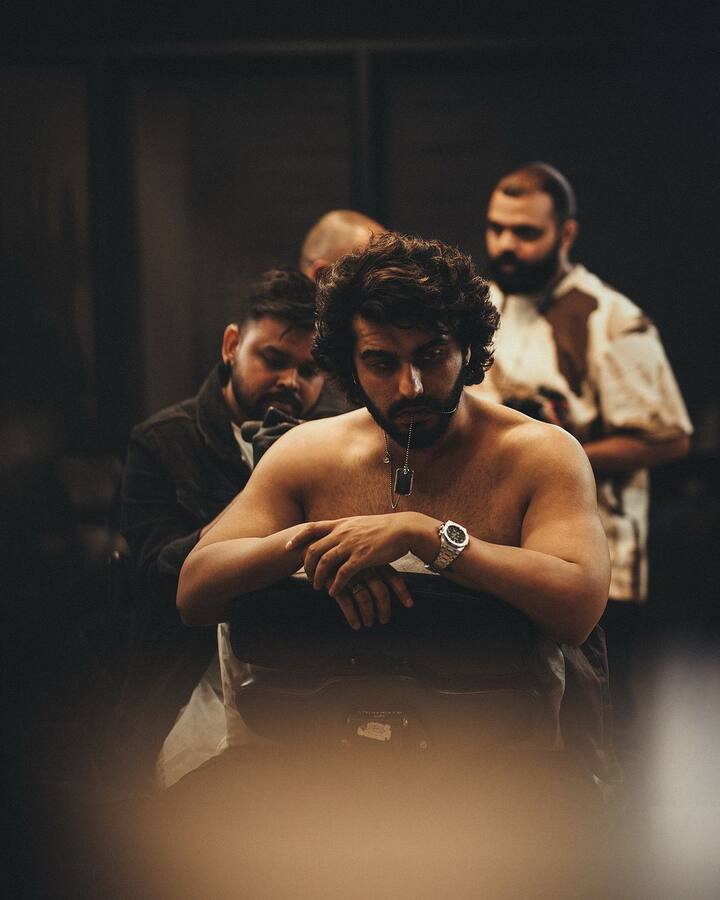 “Rab Rakha- May god be with you. My mother always said this – in good times and bad. Even today, it feels like she’s right here with me, guiding me, watching over me,” he wrote in the caption.