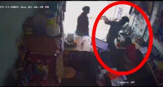 “என்னை காதலி” ...  பெண்ணை கடுமையாக தாக்கும் இளைஞர் - அதிர்ச்சி வீடியோ