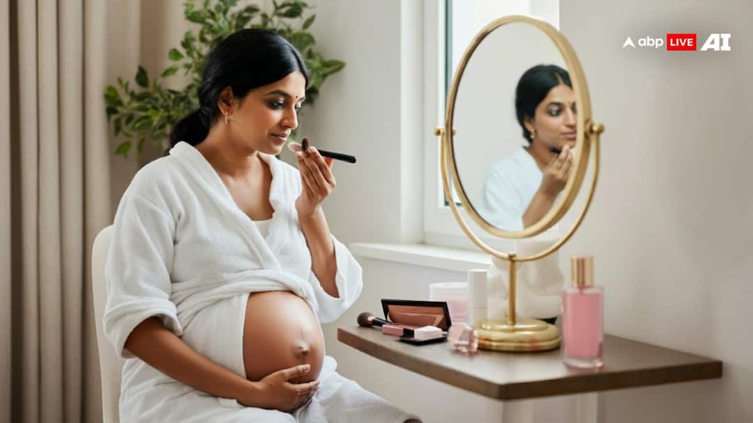 क्या वाकई प्रेग्नेंसी के दौरान इस्तेमाल नहीं करने चाहिए ब्यूटी प्रोडक्ट्स? जान लीजिए जवाब Is it safe using beauty products during pregnancy health tips क्या वाकई प्रेग्नेंसी के दौरान इस्तेमाल नहीं करने चाहिए ब्यूटी प्रोडक्ट्स? जान लीजिए जवाब