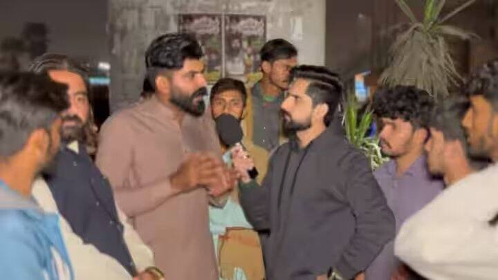 પાકિસ્તાની વ્યક્તિએ કહ્યું કે સંયુક્ત આરબ અમીરાત (UAE)એ પાકિસ્તાનીઓ પર પ્રતિબંધ મૂક્યો છે. હું પોતે ઓવરસીઝ પાકિસ્તાની છું અને દુબઈમાં રહું છું. પાકિસ્તાનીઓ UAE જઈને ખોટા કામો કરે છે. તેઓ ભીખ માંગે છે, ચોરી કરે છે અને ભિખારીઓમાં આપણું નામ ટોચ પર છે.