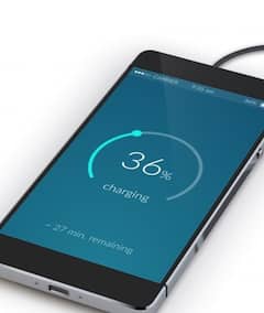 ਕੀ ਤੁਹਾਨੂੰ ਪਤਾ Smartphone ਨੂੰ ਬਿਨ੍ਹਾਂ Charger ਤੋਂ ਵੀ ਕੀਤਾ ਜਾ ਸਕਦਾ ਚਾਰਜ, ਜਾਣੋ ਇਸ ਕਮਾਲ ਦੀ ਟ੍ਰਿਕ ਬਾਰੇ