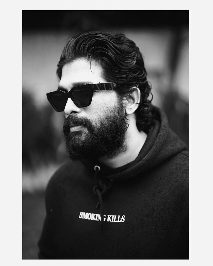 அல்லு அர்ஜுனுக்கு ஐதராபாத்தில் உள்ள ஜூப்லி ஹில்ஸ் பகுதியில் பங்களா ஒன்று உள்ளது. மல்டி மில்லியனர்கள் வசிக்கக்கூடிய காஸ்ட்லியான ஏரியாவில் அமைந்துள்ள ஆடம்பர பங்களாவின் மதிப்பே 100 கோடி ரூபாயாம். மேலும் மும்பையில் ரியல் எஸ்டேட்டில் முதலீடு செய்துள்ள, டபுள் பெட்ரூம் லக்சரி அப்பார்ட்மெண்ட் ஒன்றையும் வைத்திருக்கிறார்.