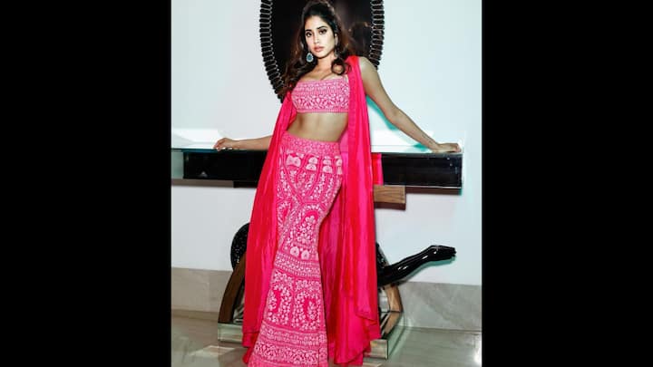 7. Co-Ord Sets: Coordinated sets in ethnic prints or bright colours are the common search for outdoor relaxation or private affairs. These matching outfits only take the effort of putting the pieces together and look beautiful without any other effort. Depending on the occasion, choose cotton or silk blends and looser materials to get clean, sharp looks that are fashionable. (Image Source: Instagram/@janhvikapoor)