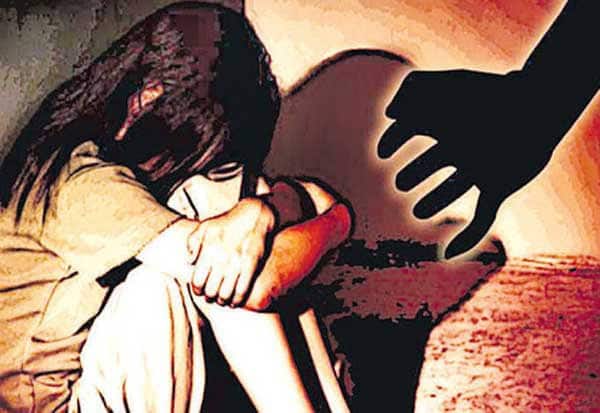 Yercaud government school teacher arrested in POCSO Act tnn Teacher POCSO Arrest: தொடரும் பாலியல் சீண்டல்கள்... ஏற்காட்டில் அரசுப்பள்ளி ஆசிரியர் போக்சோவில் கைது.