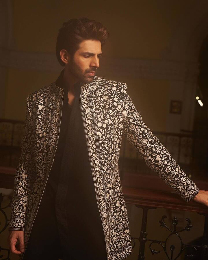 22 नवंबर यानी आज कार्तिक आर्यन का 34वां बर्थडे है. ग्वालियर से आया एक साधारण लड़का बॉलीवुड का टैलेंटेड एक्टर बन गया ये अपने आप में बड़ी बात है.