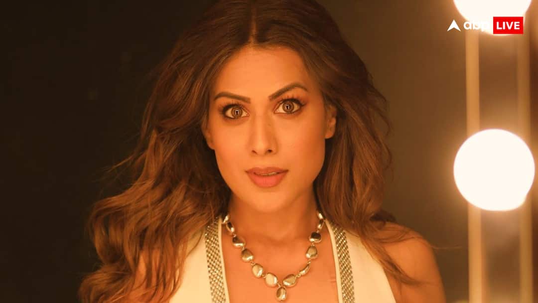 निया शर्मा के अंगूठे में लगी चोट, एक दिन में खा रही हैं पांच पेन किलर Nia Sharma reveals she is taking 5 painkillers a day as injury in thumb निया शर्मा के अंगूठे में लगी चोट, एक दिन में खा रही हैं पांच पेन किलर