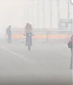 राष्ट्रीय राजधानी में धुंध की मोटी परत ,AQI 'बहुत खराब' श्रेणी में | abp news shorts