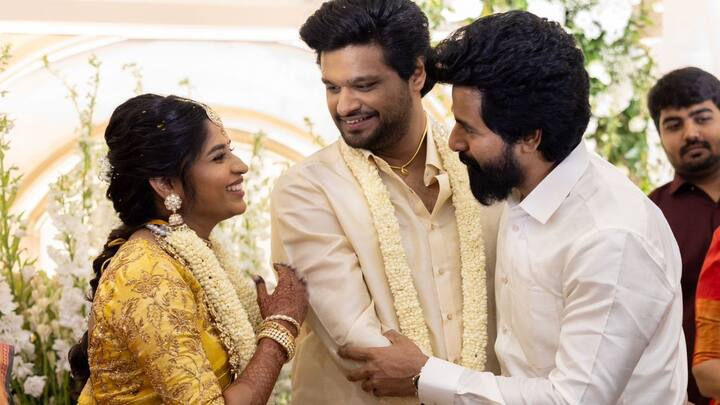 இந்த நிகழ்ச்சியில் நடிகை நயன்தாரா , விக்னேஷ் சிவன் , தனுஷ் , சிவகார்த்திகேயன், அனிருத் உள்ளிட்டவர்கள் கலந்துகொண்டார்கள்.