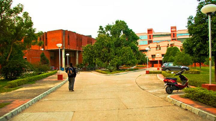 इसके अलावा आईआईटी कानपुर इनफॉर्मेशन थ्योरी पर कोर्स शुरू करने जा रही है. 8 सप्ताह तक चलने वाला यह कोर्स 20 जनवरी से शुरू होकर 14 मार्च तक चलेगा. (फोटो क्रेडिट- सोशल मीडिया)