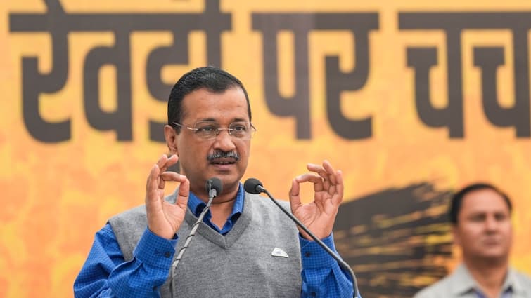 Delhi Election: AAP’s Arvind Kejriwal Launches ‘Revdi Par Charcha’ Campaign; BJP Hits Back With ‘Charity’ Jibe