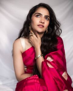 Rukmini Vasanth: రుక్మిణి వసంత్  ట్రెడిషనల్ అండ్ స్టైలిష్ ఫొటోస్..చూస్తే సప్తసాగరాలు దాటేస్తారు!