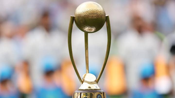 পারথে শুরু হয়েছে বর্ডার-গাওস্কর ট্রফির মহারণ। ভারত বনাম অস্ট্রেলিয়ার প্রথম টেস্ট ম্যাচের প্রথম দিনেই রেকর্ডের ছড়াছড়ি।