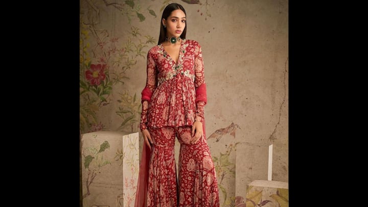 Inputs By: Pooja Choudhary, Founder of Lavanya The Label (Image Source: Pinterest/perniaspopupshop)