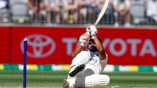 nathon lyon rishabh pant funny conversation ipl mega auction perth test Watch video: ”என்ன பண்ட் எந்த அணிக்கு ஆடப் போற?” மைதானத்தில் நாதன் லயனின் நகைச்சுவை