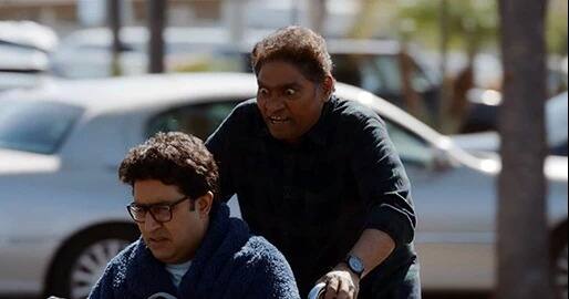 फिल्म 'आई वॉन्ट टू टॉक' विक्रांत मैसी की फिल्म द साबरमती रिपोर्ट के साथ रिलीज किया गया है. दोनों का विषय अलग है और दोनों को अच्छा रिस्पॉन्स मिल रहा है.