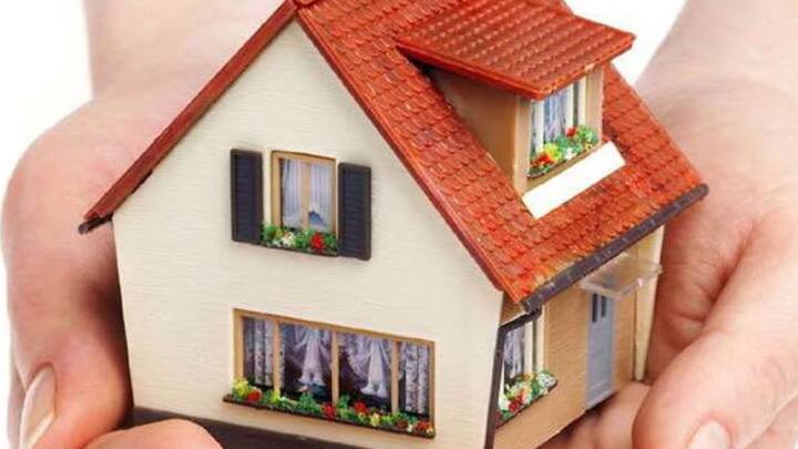 বাড়িতে টাকা রাখুন পূর্ব দিক করে। প্রধান প্রবেশ দ্বার পূর্ব দিকে থাকলেই ভাল হয়।