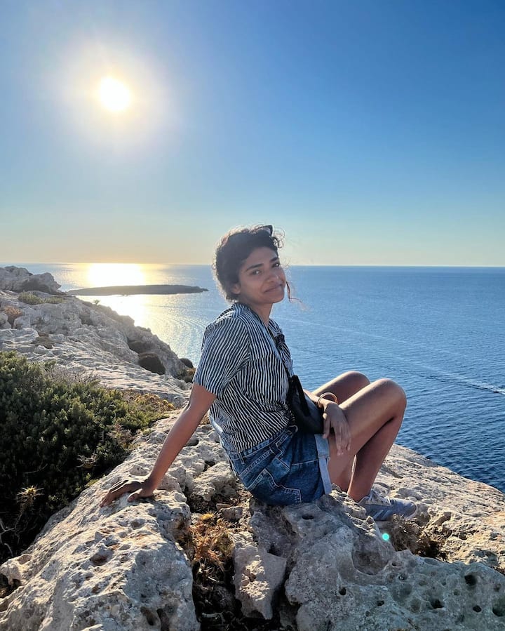 दरअसल इस अभिषेक बच्चन का काम तो दर्शक पसंद कर ही रहे. लेकिन इसमें एक्टर की बेटी के किरदार में नजर आने वाली एक्ट्रेस भी सभी को खासी पसंद आ रही है.